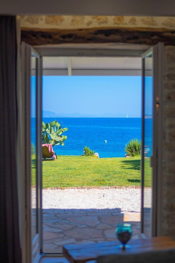 The Beach House Kaminaki Nisaki  ภายนอก รูปภาพ